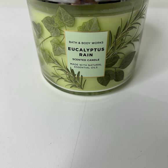 Bath & Body Works 3 Wick Candle 14.5OZ Eucalyptus Rain - Picture 2 of 6